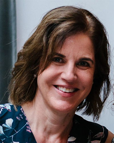 Human Development and Family Studies professor receives UNCG advising award